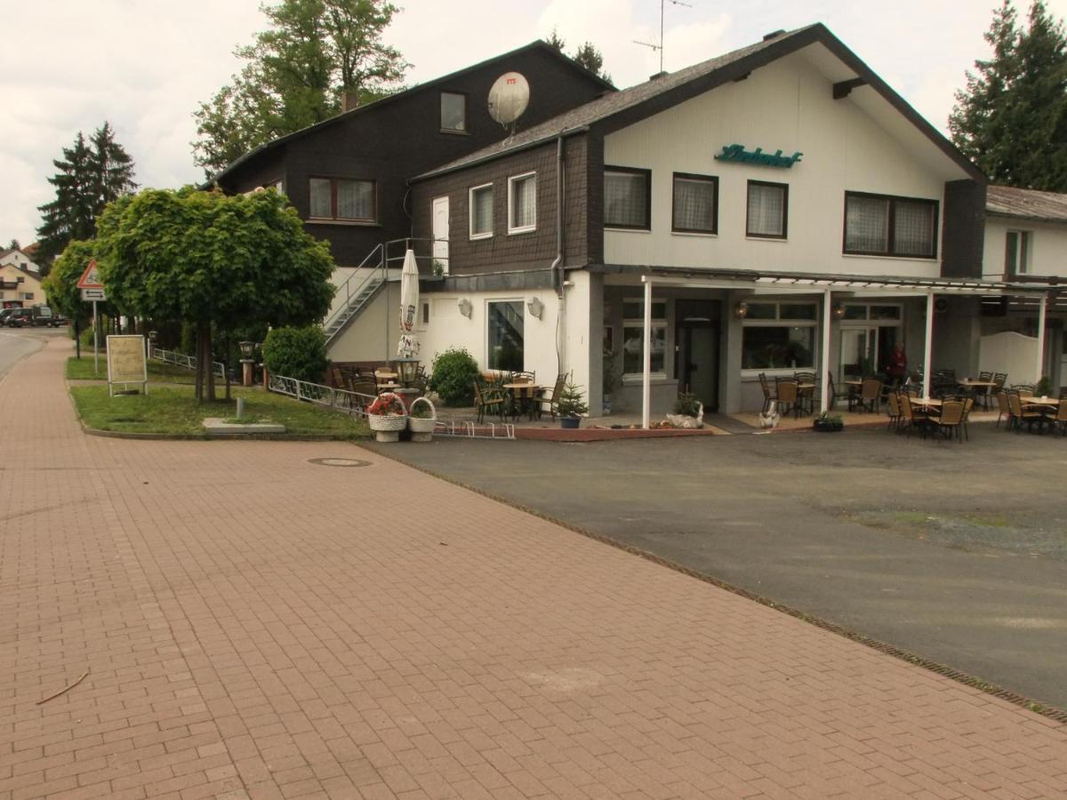 Hotel-Lindenhof Rauschenberg Bagian luar foto